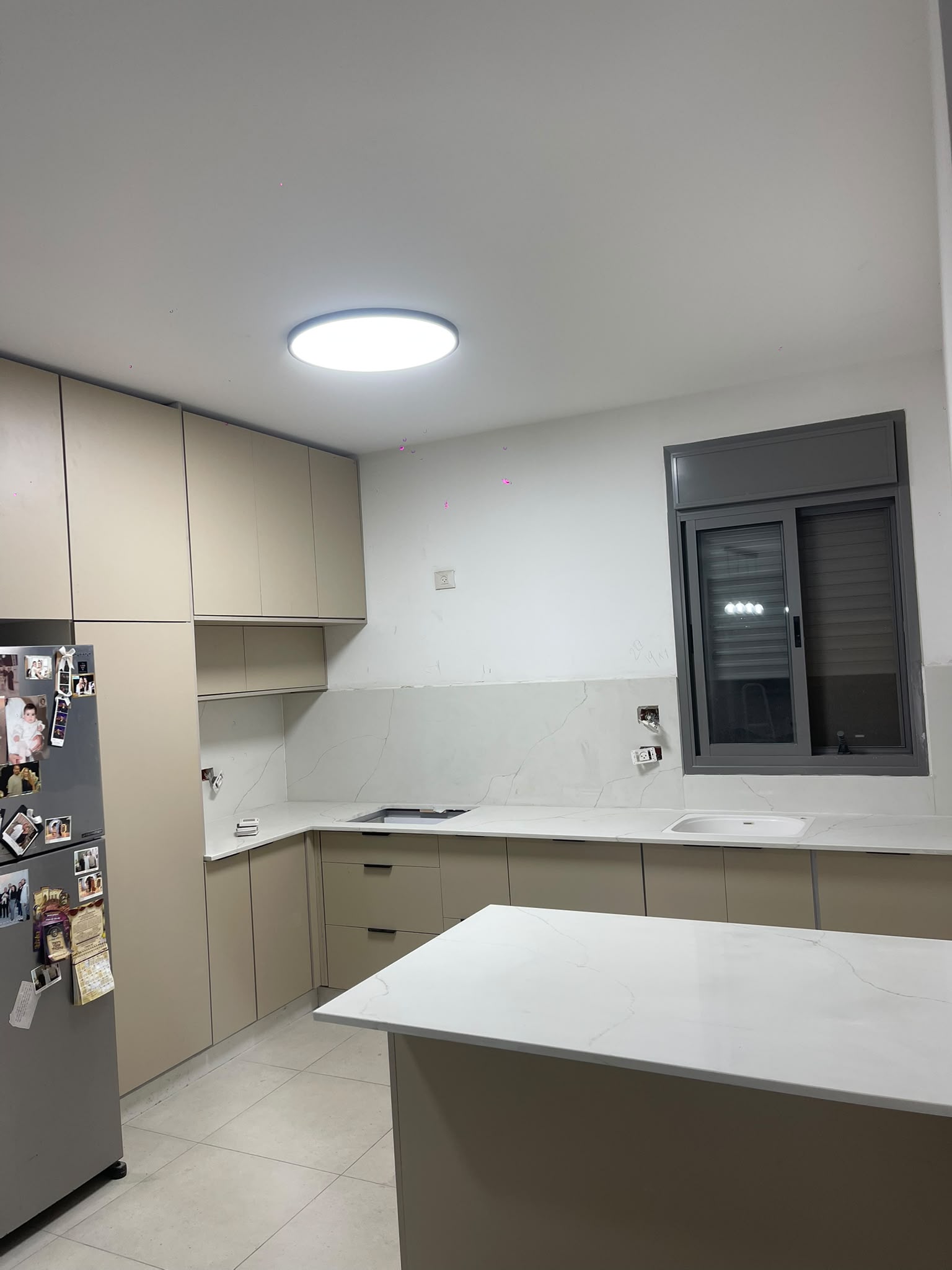 מטבח דגם 35 — מטבח בהתאמה אישית — עבודה מהנגרייה שלנו